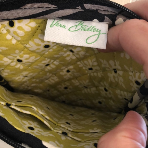 Vera Bradley Mini Hipster Baroque like new! - Picture 5 of 5